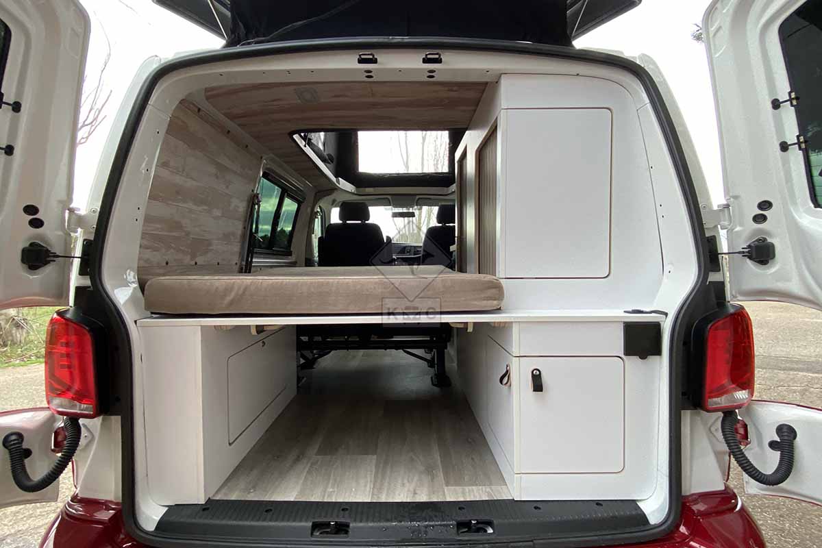 Camper Volkswagen transporter T6 Sydney 2 vista trasera (2)