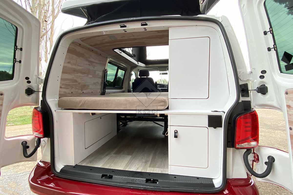 Camper Volkswagen transporter T6 Sydney 2 vista trasera