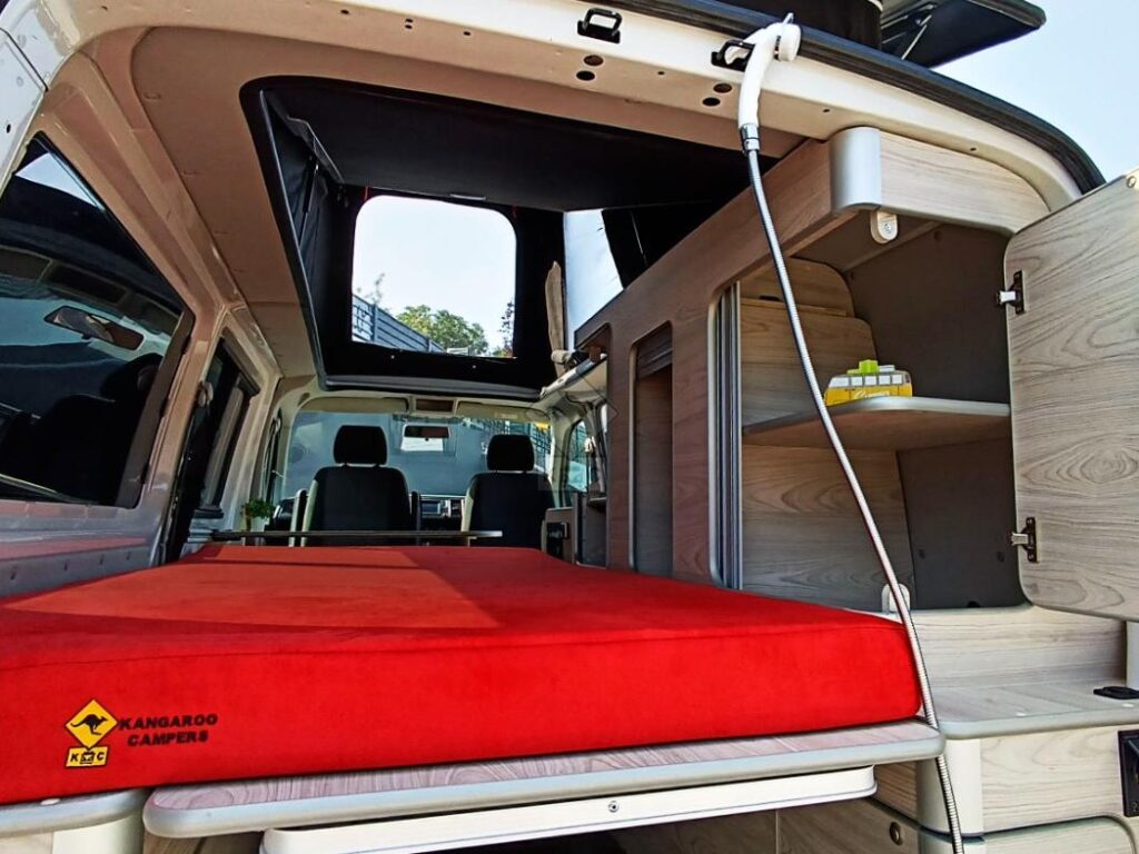 Camper Volkswagen Transporter T6 L2H1 Sydney