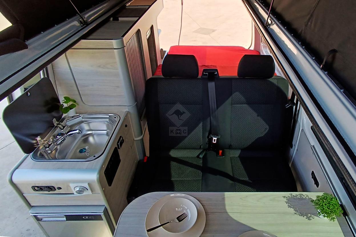 Camper Volkswagen Transporter T6 L2H1 Sydney